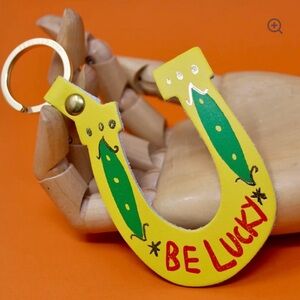 ARK Colour Design Be Lucky Yellow Horseshoe Keyring